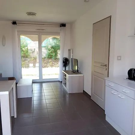 Villa 4 Personnes Avec Piscine Collective