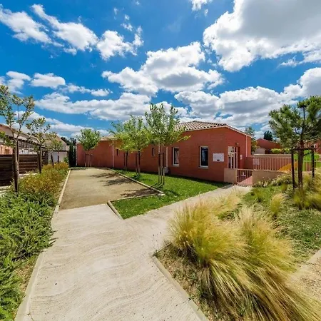 Villa 4 Personnes Avec Piscine Collective Saint-Christol (Herault)