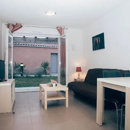 4 Personnes Avec Piscine Collective * Saint-Christol (Herault)