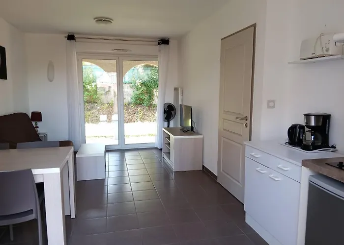 Villa 4 Personnes Avec Piscine Collective