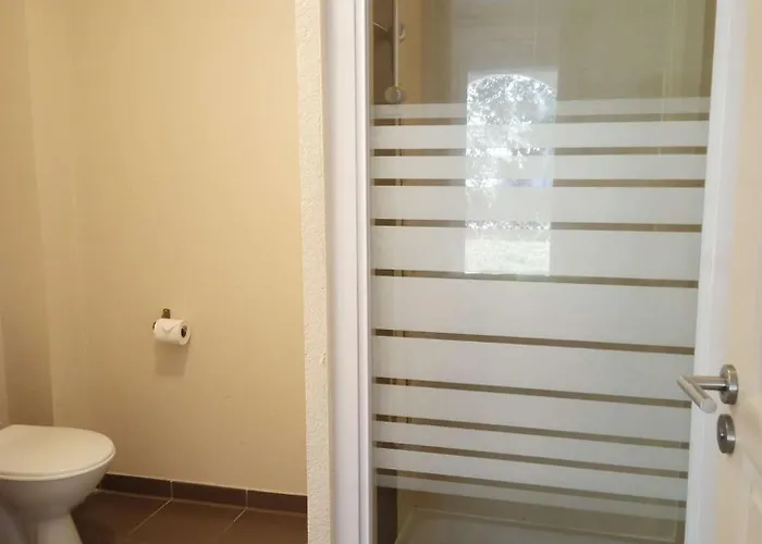 4 Personnes Avec Piscine Collective Villa Saint-Christol (Herault)