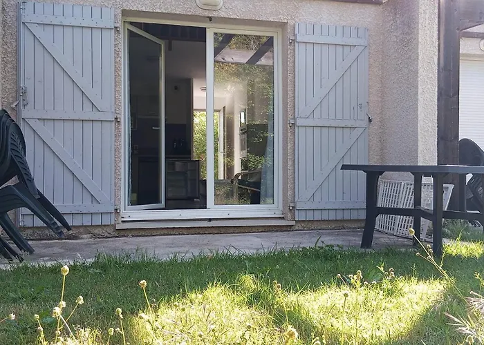 4 Personnes Avec Piscine Collective Saint-Christol (Herault)